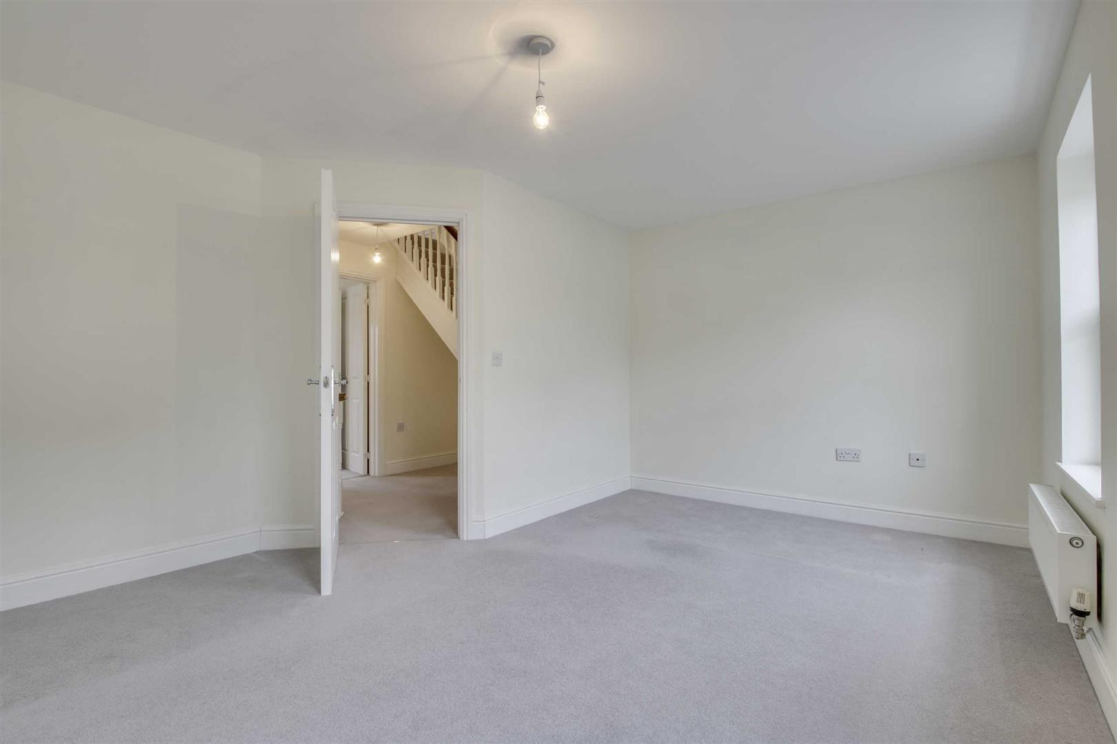 Harlow Crescent, Oxley Park, Milton Keynes